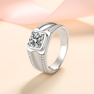 Atmosfärisk 925 Sterling Silver Male Ring Excellent Cut Diamant Test 1ct VVS1 D Color Moissanite Smycken