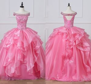 Riktig bild rosa quinceanera klänningar av axel organza tiered boll klänningar ruffle kristall pärlstav söt 16 klänning prom examen lonmg billigt
