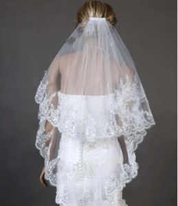 Vintage White Ivory Long Tulle Wedding Bridal Veil 60*90 cm Två lager Applique paljetter spetsslöjor med kamtillbehör