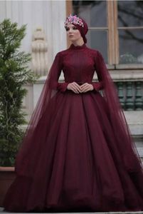 2022 Satin Dubai manga comprida vestido de casamento uma linha com bastão alto pescoço mais tamanho applique vestidos nupciais