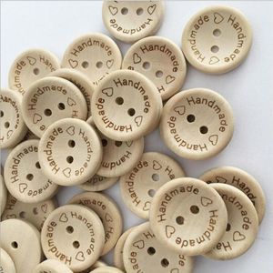 ingrosso Natural Wood Buttons-Nozioni di cucito Strumenti pz lotto Colore naturale Bottoni in legno Handmade Love Letter Legno Button Craft FAI DA TE Accessori per abbigliamento