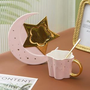 Xícaras Pires Criativo Cerâmica Estrela Lua Xícara De Café E Pires Com Colher Punho Dourado Caneca Chá Da Tarde Suco Água Bebidas Porcelana