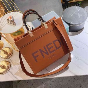 2022 Fabrik Großhandel Neue Wang Hong Lin Shanshan Gleiche Tasche Brief Eine Schulter Handtasche Frauen Große Kapazität Tasche Herbst und Wintermode