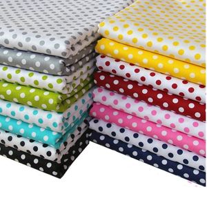 Dog Obroże Smycze 120 sztuk / partia Polka Dot Pet Puppy Cat Bawełna Bandanas Collar Szalik Y8072107 10 Kolor do wyboru Rozmiar M: 65 * 42 * 42cm