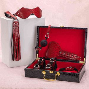 Bondages Upscale PU Leather Erotic BDSM Sex Kits Bondage Handcuffs Game Whip Gag SM Bdsm Toys For Adult 1122