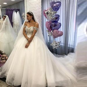 Luxury Crystals Beaded Ball Gown Wedding Dresses Off The Shoulder Long Train Vintage Bridal Gowns Chapel Ivory Organza Bride Dress Plus Size 2021 robe de mariée