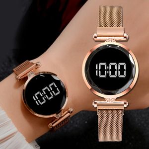 Luksusowe LED Kobiety Bransoletka Magnetyczna Zegarki Rose Gold Digital Dress Watch Kwarcowy Zegarek Zegarek Zegar Relogio Feminino