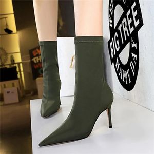 Sexiga strumpstövlar Stretch Fabric Boots 7cm höga klackar för kvinnliga modeskor 2021 Spring Autumn Ankle Boots Boots Femal