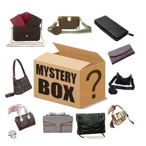 Dostawy Party Luksusowe torby Torebka Lucky Box One Losy Mystery Blind Boxes Prezent na wakacje / urodziny więcej niż 100 USD