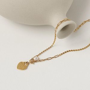 Colares pendentes de pingente europeu e americano em forma de coração pérola natural cadeia de clavículas de colar de colar de moda de cobre banhado a ouro
