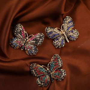 Pins, broscher Fjärilsbrosch Mode Färgglad Kristall För Kvinnor Strass Present DIY Smycken Boutonniere