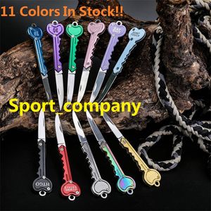 Coltello pieghevole da 11 colori a forma di chiave Mini coltello da tasca per sciabola da esterno Coltello da frutta multifunzionale Coltello portachiavi svizzero Coltelli da autodifesa Strumento EDC DHL gratuito