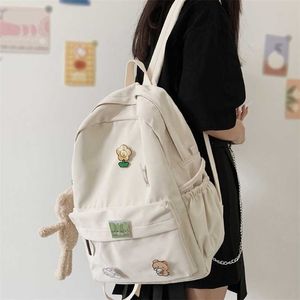 Zaino Cute Women Bear Nylon Studentessa College School Bag Badge Girl Doll Zaino Kawaii Book Ladies Fashion Borse Trendy 202211