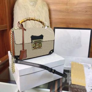 Taschen 2021 Neue Bambus-Damen-Designer-Handtaschen aus echtem Leder, Tragetasche, Umhängetasche mit schrägem Bambusgriff zur Verbesserung der Qualität von Geldbörsen