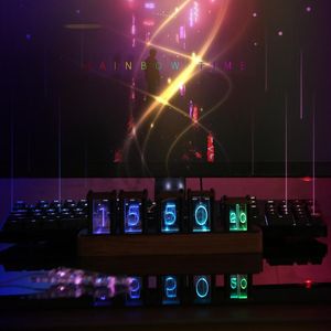 Skrivbordsbordsklockor Solid trä RGB klocka med 7 färger LED andningsljus