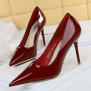 Elbise Ayakkabıları 2021 Kadınlar 10 cm Yüksek Topuklu Pompalar Lady Seksi Düğün Gelin Bordo Ofis Sevgililer Günü Fetiş Scarpins Artı Boyutu 43