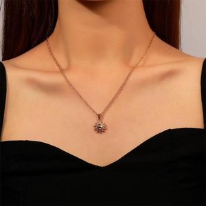 Hängsmycke Halsband Solros Daisy Korea Sun Flower Charm Guld Halsband för Kvinnor Gåvor Vänn Partihandel