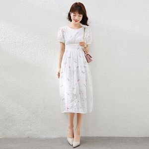 刺繍ロングミディドレス女性Oネックパフスリーブ背中の白いレースアップ夏210529