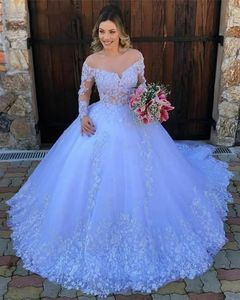 White Princess Ball Gown Bröllopsklänning Sheer Crew Neck 2022 Lace Appliques Långärmade Trädgård Bröllopsklänningar Plus Storlek Bride Dresses Robe de Marie