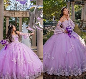 라벤더 푹신한 소매 Quinceanera 드레스 공을위한 공 가운 2021 Strapless Corset Back Applique Lace Beaded Prom Sweet 16 Dress Long
