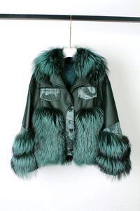 Bayan Dikiş Koyun Deri Ceket Premium Gümüş Fox Kürk Palto