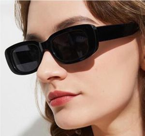 Mode 12 stilar av små fyrkantiga ram solglasögon för kvinnor att gå ut UV skydd glasögon XY353