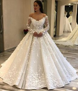 Off Shoulder Long Sleeves Ball Gown Wedding Dress Bridal Gowns 3D Flower Appliques Sweep Train Lace-up Back Brede Dresses