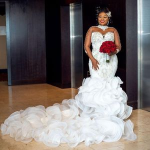 African Mermaid Bröllopsklänningar Sheer Long Sleeve Fashion Bridal Gowns Organza Ruffles Long Train Lace Beading Vestidos