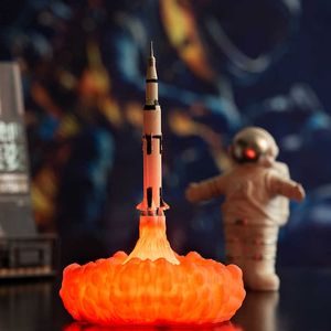 2019 Новейшие Dropship 3D Распечатать Saturn V Лампы Аккумуляторная Ночная Свет Apollo 5 Для Луны Земельный Космический Любовный Поиск Украшение номеров Y0910