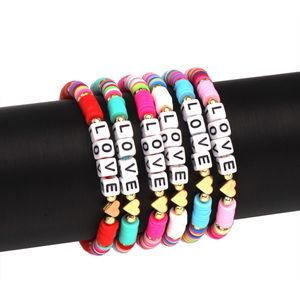 Coração amor letra encantos boêmio colorido argila bracelets mulheres verão praia verão elástico macio polímero fêmea pulseira boho jóias