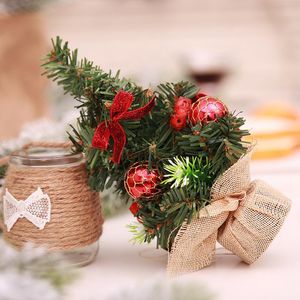 Decorações de Natal 2021 Decoração de árvore Mini Xmas Festival Mesa Ornamento Miniatura Casa Presente Ano