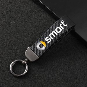 Breloki dla Smart Fortwo Forfour 453 451 450 Logo Car Styling Włókno węglowe Skórzane Keychain Niestandardowy Linia Sport Key Pierścienie Prezent