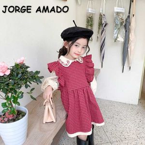 Wiosna Koreański Styl Baby Girl 2-PCS Zestawy Sukienka Peter Pan Collar + Plaid Latający Rękaw Smock Kids Odzież E594 210610