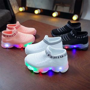 Dzieci Trampki Dzieci Dziewczynek Chłopcy Listu Mesh LED Luminous Skarpety Sport Run Sneakers Buty Sapato Infantil Light Up Buty 211022
