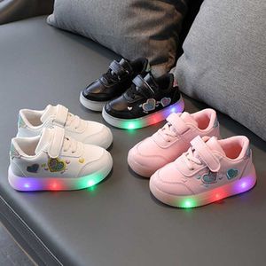 Baby tjejer pojkar lysande sneakers skor ledde baby ljus upp skor barn barn avslappnad med LED ljus glödande toddler skor vit g1025