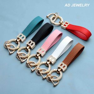 Classic Design Colorful Leather Keychain Car Key Gold Initial B Buckle Handbag Decorate Pendant Diamond Keyrings for Gift