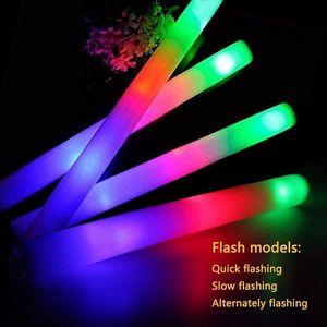 Party Decoration Glow Sticks Bulk - 24 шт. Светодиодные дубинки с 3 модами, мигающий эффект, в темных поставках