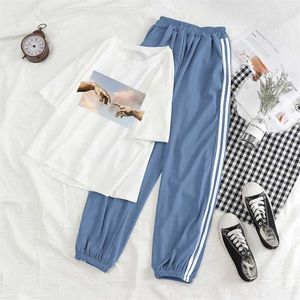 Pantaloni Set Pantaloni moda e Top Gesture T Shirt Abiti estivi Donna Streetwear Donna Graphic Tee Tute Sudore 211105