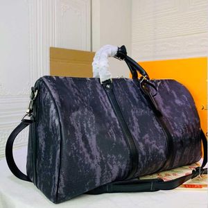 Lady Handbags Black Graffiti Travel Bag Large Capacity Package Fashion Patchwork Color High Quality Zipper Crossbody Bags 89001