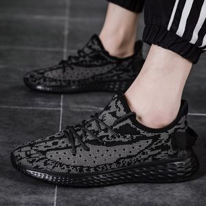 2021 Nya Män Running Skor Andas Skor Super Ljus Sneakers Kvinnor Bekväm Jogging Casual Sho Soft Flat Zapatos