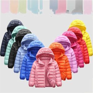 Piumino casual leggero per bambini invernali 90% anatra bianca Cappotto per ragazza ragazzo Abbigliamento per bambini Tute da neve per bambini 211203