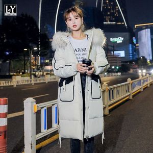 LY Varey Lin Winter Women Bawełniane Płaszcze z dużym Sztuczne Futro Collar Lamb Wełna Patchwork Kieszonkowa Luźna Zagęścić Kapturem Parka 210526