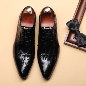 Luxury Men Dress Shoes Äkta Kalv Läder Oxford Skor För Män Alligator Pattern Lace Up Bekväma Mens Formella skor F84