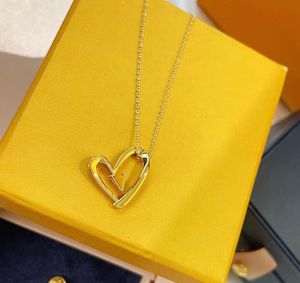 Gold Love Forever Pendant Necklaces Jewelry Necklace Heart Sweater Chain Women Wedding Accessories louiselies vittonlies