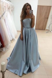 Sexiga ljusblåa kvällsklänningar Strapless Bow Belt Stain Modest Dress 2021 Enkel Long Prom-kappor Formella Klänningar Vestidos de Festa