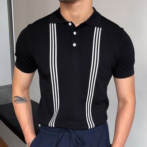 Mäns Polos Män Casual Streetwear Fashion Striped Kortärmad T-shirts Sommar Slim Turn-down Collar Toppar Knappar Design Shirt