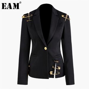 [Eam] Loose Fit Black Hollow Out Pin Spliced ​​Jacket Lapel Långärmad Kvinnor Coat Mode Vår Höst JZ500 210914