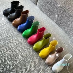 Fashion-mode de senaste fotleden Stövlarna Kvinnor Designer Round Toes Shoes Outdoor Booties Womens Shoe Tjock Bottned Water Lady Beis