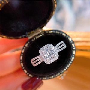 2021 Lyxig smycken Bröllopsringar Eternity 925 Sterling Silver T Princess Cut White Topaz CZ Diamond Gemstones Party Women Bridal Ring för älskare gåva