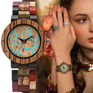 フルウッドレディースブレスレットブルー溶岩ダイヤルミックスカラー木製ウォッチバンドトレンドレディクォーツ腕時計女性の時計